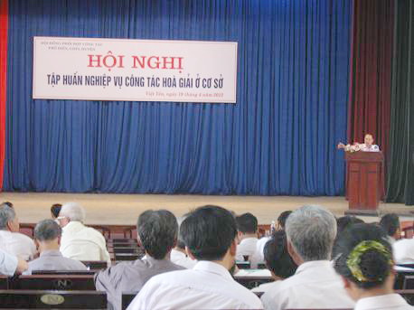 ຄະນະປະຈຳສະພາແຫ່ງຊາດ ປຶກສາ ຫາລືກ່ຽວກັບຮ່າງກົດໝາຍວ່າດ້ວຍການໄກເກ່ຍຢູ່ຂັ້ນຮາກຖານ